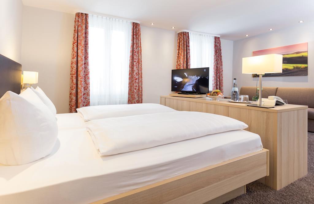 Hotel Pfaelzer Wald Bad Bergzabern Ngoại thất bức ảnh