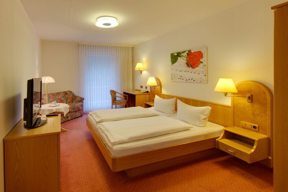 Hotel Pfaelzer Wald Bad Bergzabern Ngoại thất bức ảnh