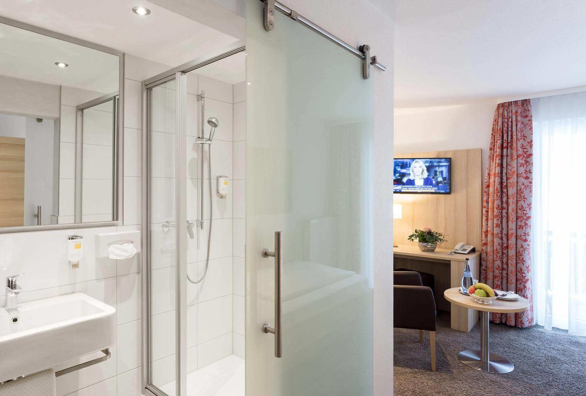 Hotel Pfaelzer Wald Bad Bergzabern Ngoại thất bức ảnh