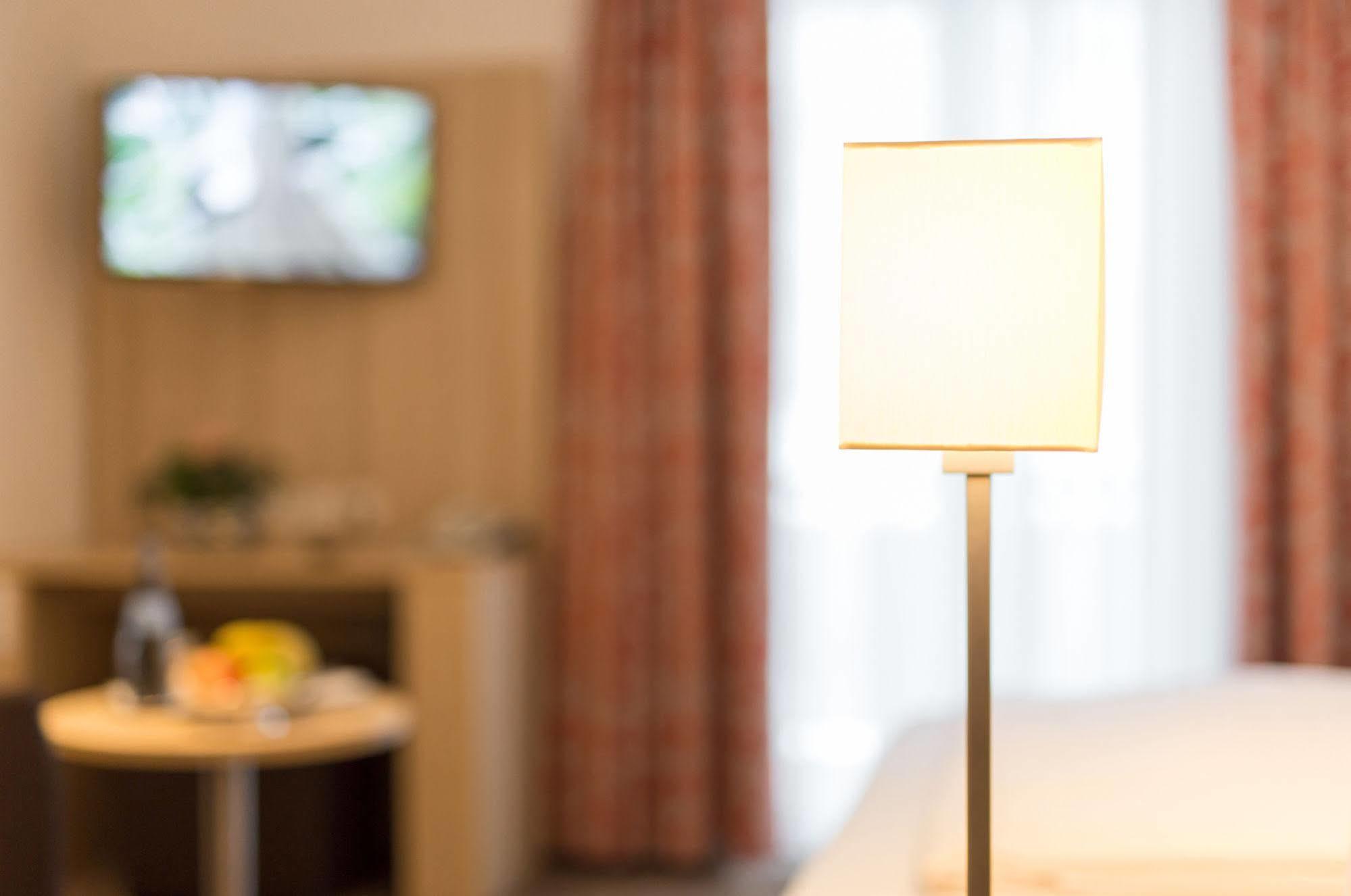 Hotel Pfaelzer Wald Bad Bergzabern Ngoại thất bức ảnh